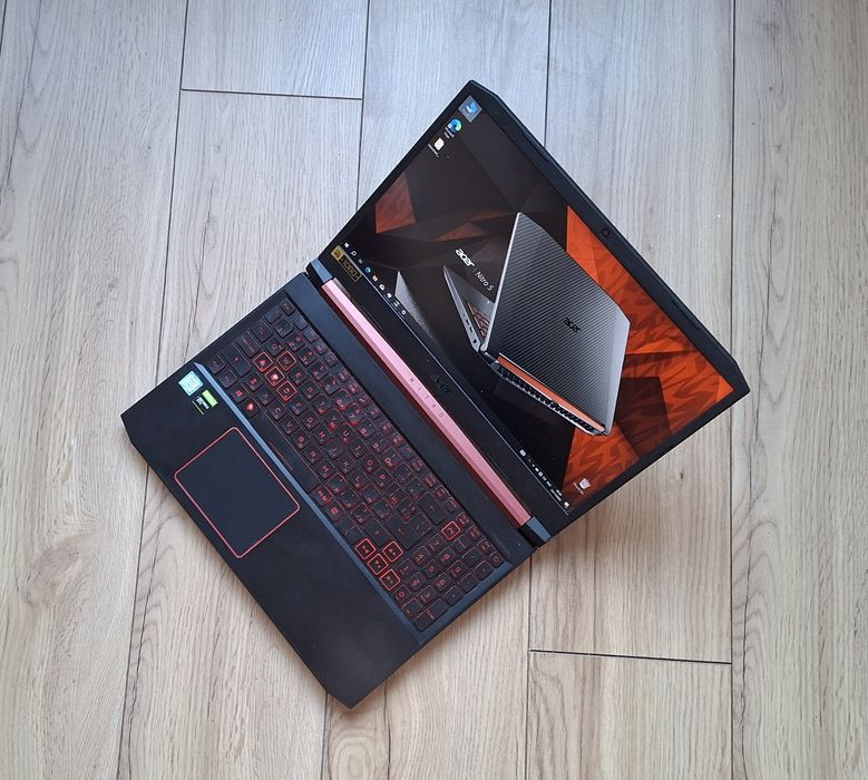 15.6'  IPS Acer Nitro Core i7-9750H/GTX 1650 4GB GDDR5/16GB/512GB