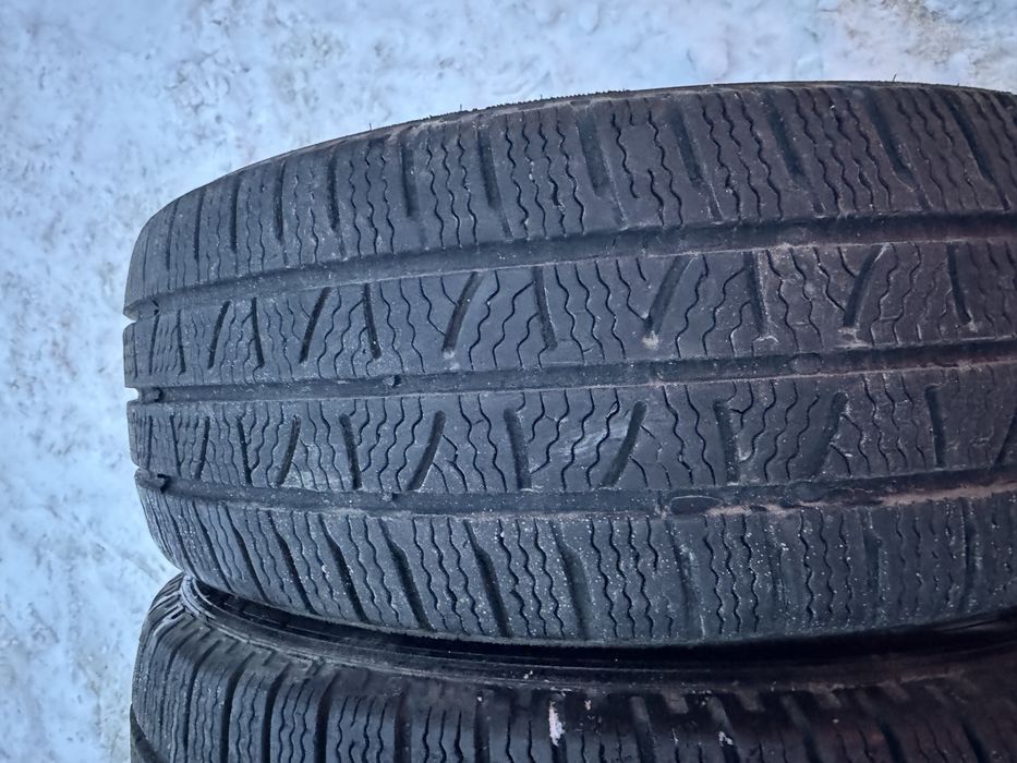 Set 2 anvelope 225 55 r17C pirelli de iarna