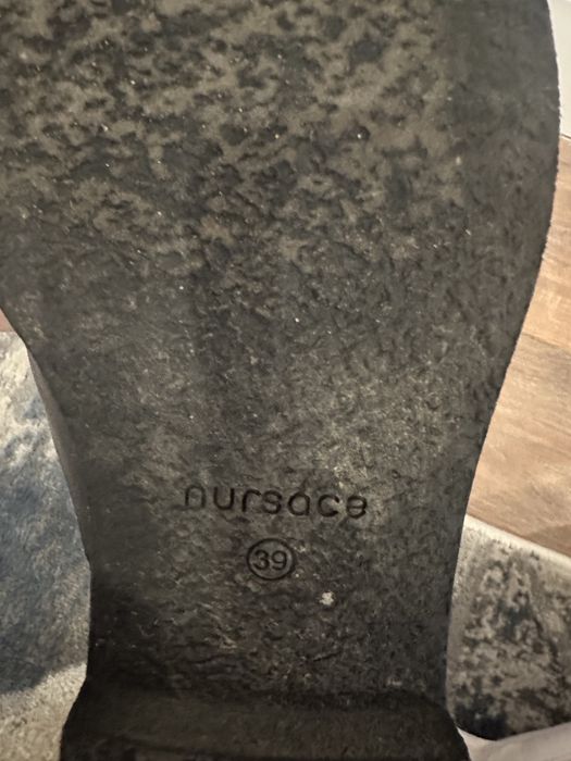 Продаю ботинки весенние