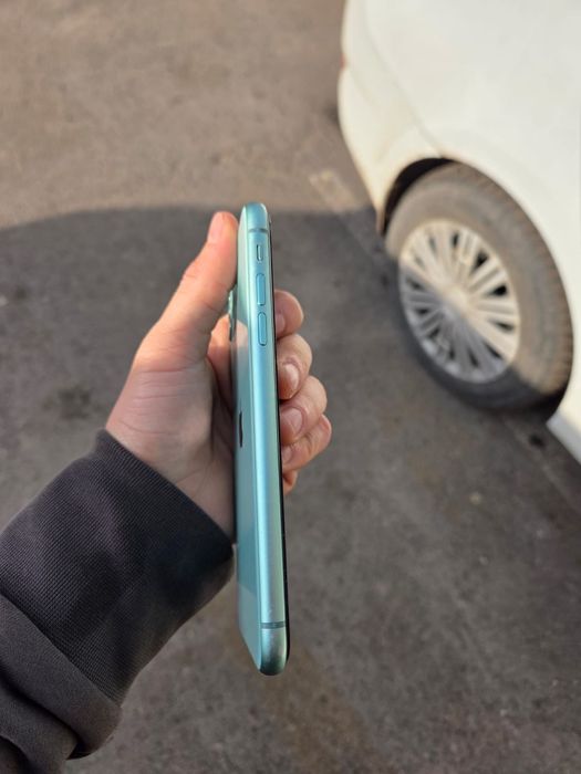 Iphone 11  цена 70000