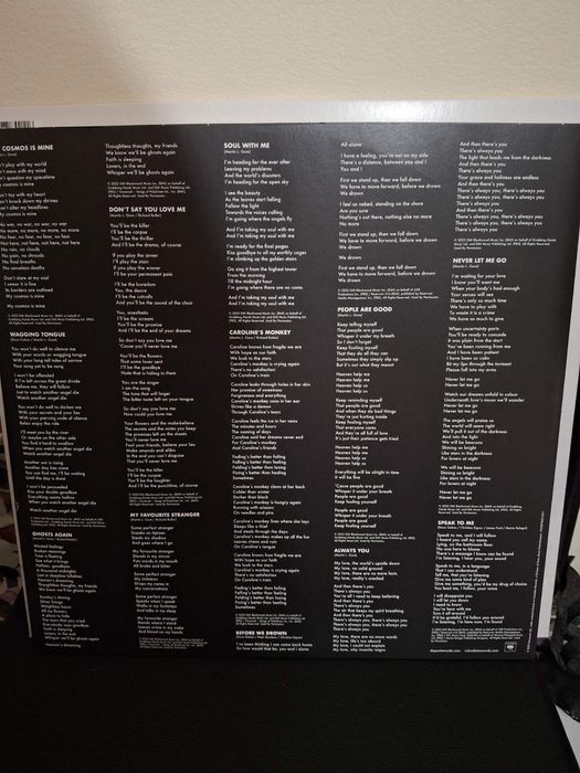 Грамофонни плочи на групите "The Cure" и "Depeche Mode"