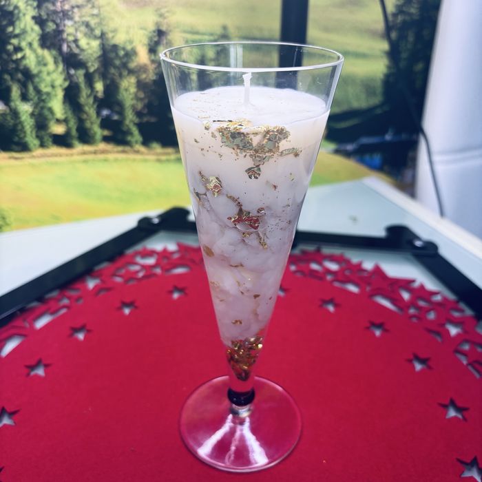 Lumanari din soia si licheni stabilizati