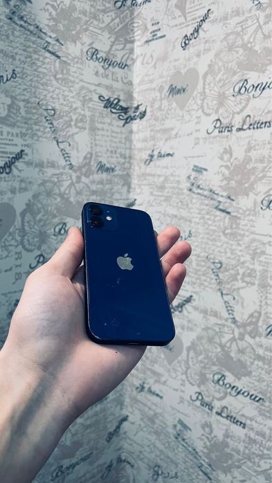 Продам в хорошом все радной Iphone 12 mini