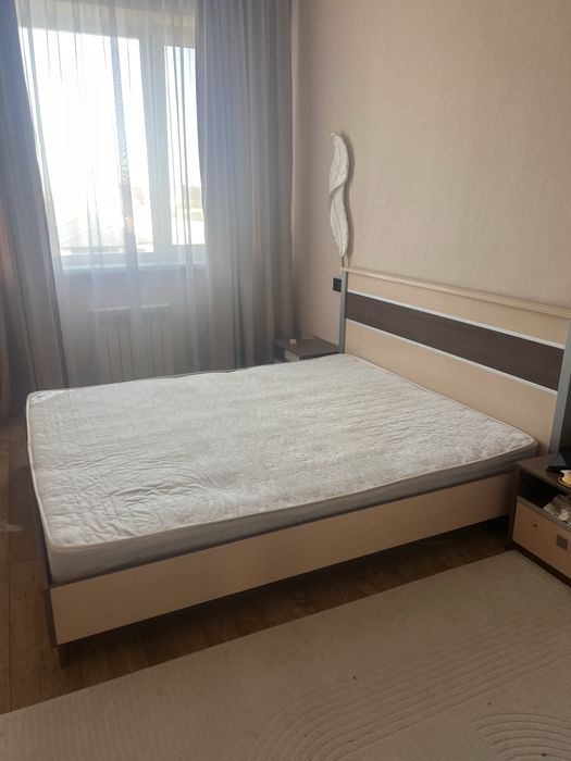 Продам кровать без матраса