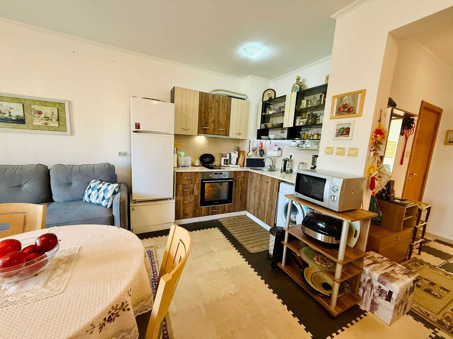 Продава се Двустаен апартамент в Свети Влас - 60 кв.м за 1450 €/кв.м - Снимка #1