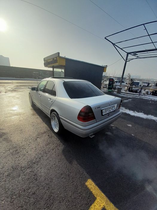 Мерседес С 180 газ документ ,автомат