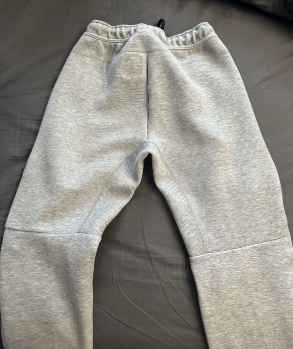 Оригинален комплект Nike Tech Fleece S