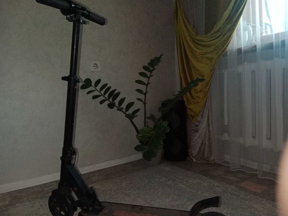 Продам электросамокат
