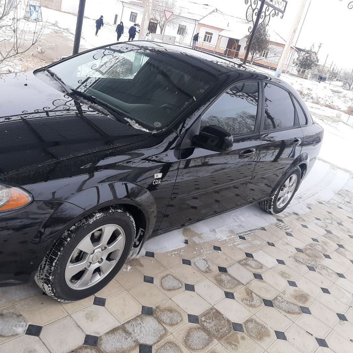 Gentra 2022 qora svet