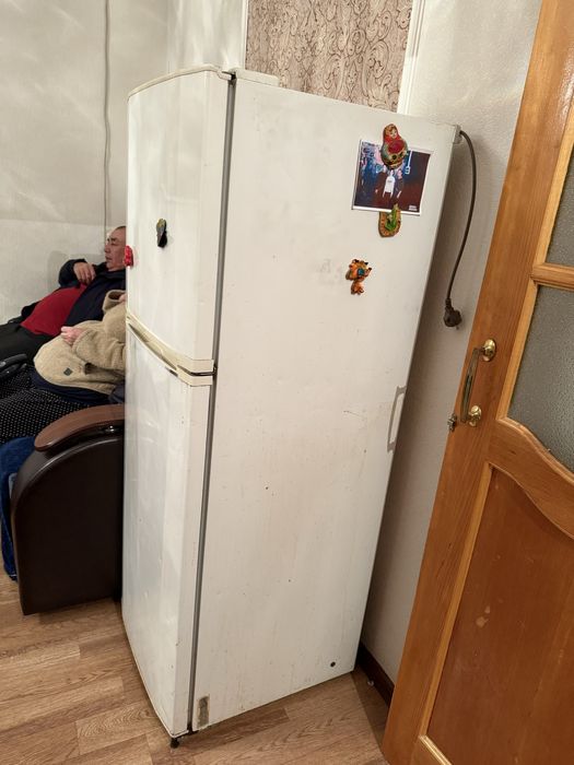 Продам холодильник дешево