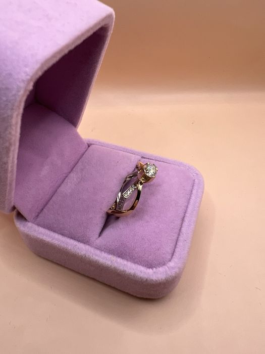 Продам золотое кольцо.