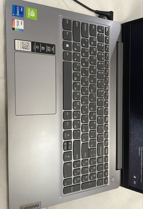 Noutbook LENOVO IDEAPAD 3 15ITL6 15.6" (82H800GRRK) обмен игравой кейс