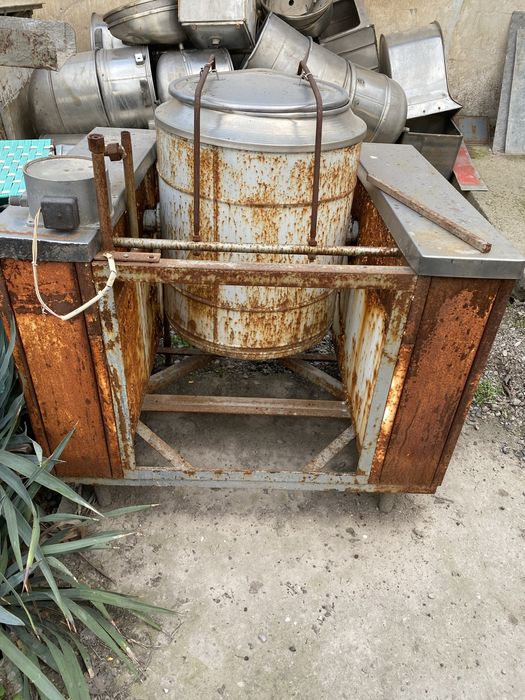 Продам мобильную полевую кухню КП-125 советского производства.