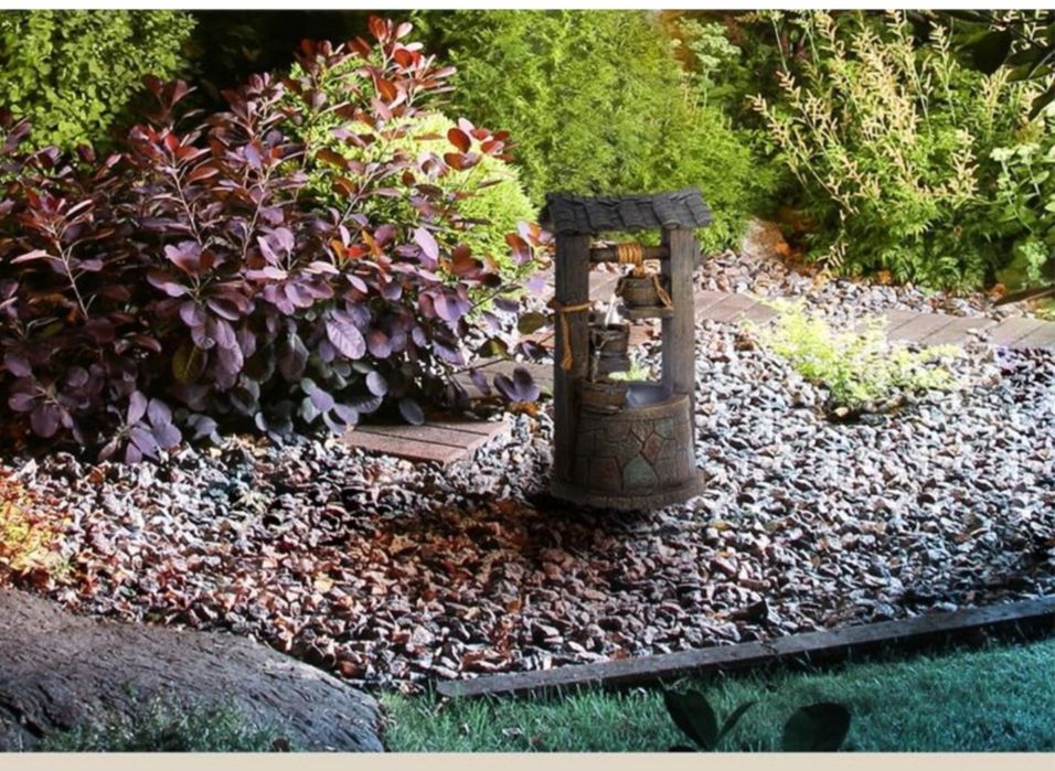 Соларен градински фонтан