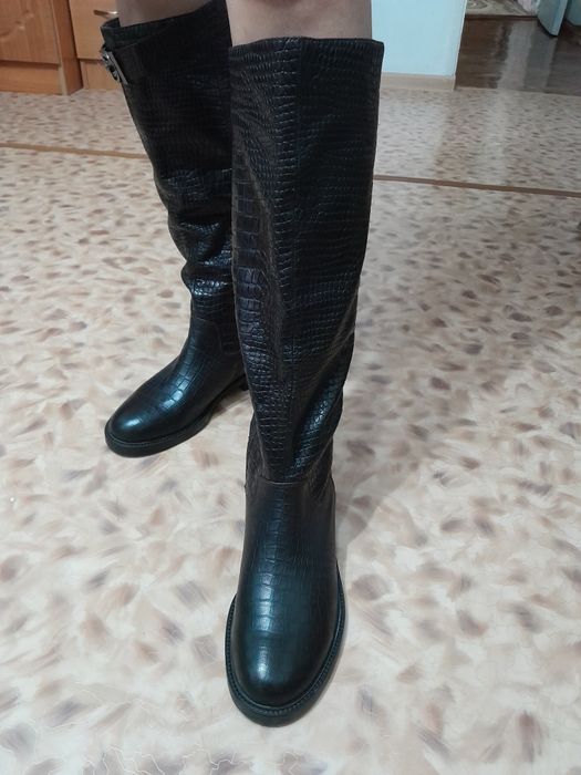 Новые женские сапоги