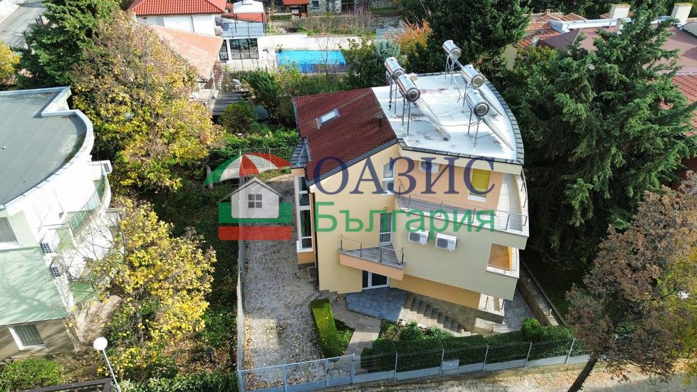 Голяма многоетажна къща във вилна зона Зора, Слънчев Бряг, България, 415 кв. м, 895000 евро
