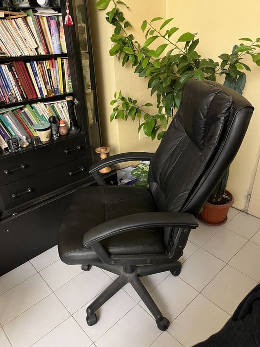 Директорски президентски работен стол кожен ергономичен офис геймърски