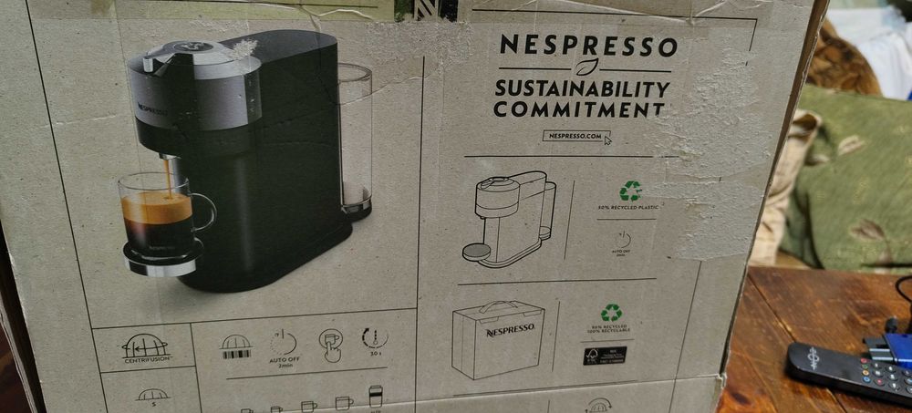 Кафемашина Nespresso Vertuo Krups  с капсули