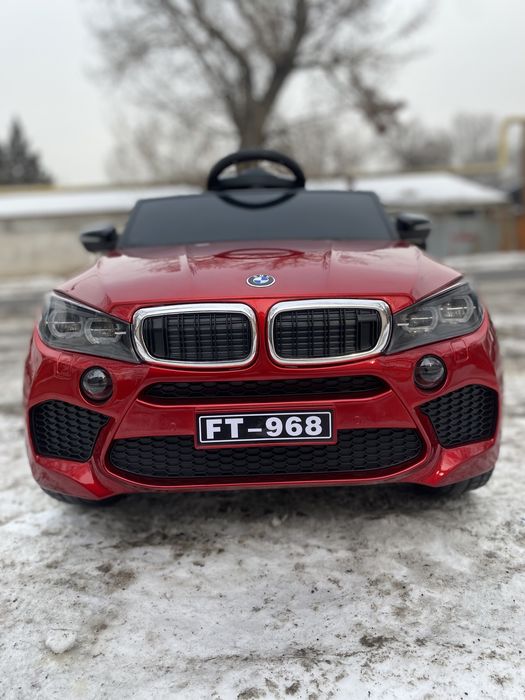 Продам детскую машинку электромобиль