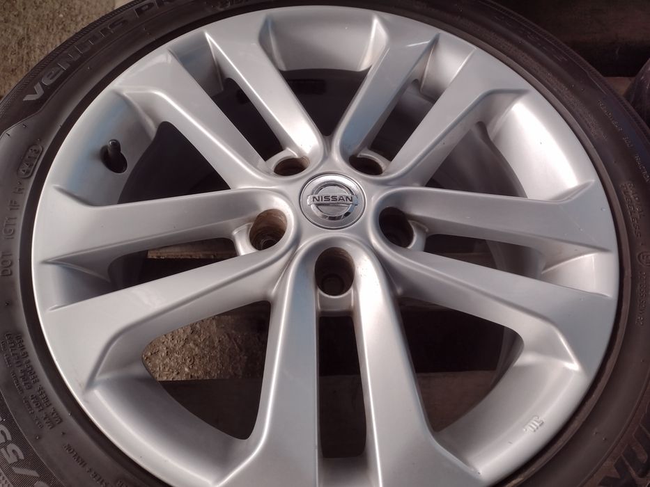 Оригинални 17-5х114.3 ЕТ47. 7j Nissan Juke F15