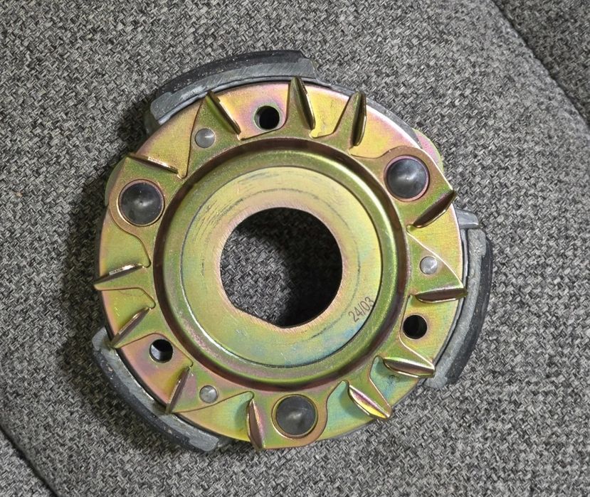 Ambreiaj Piaggio Vespa Gilera 125 200 250 300cc