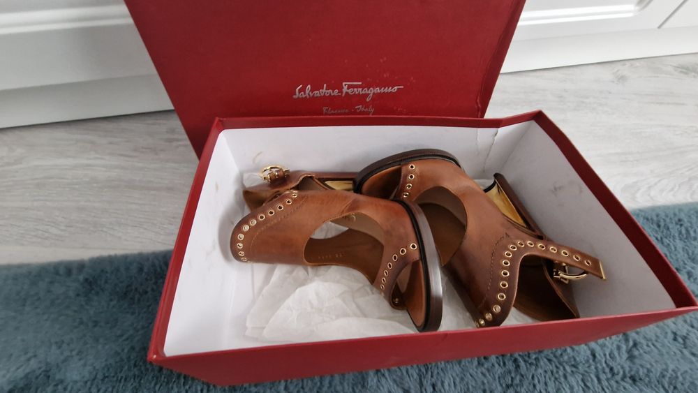 Sandale Salvatore Ferragamo