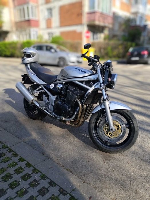 Motocicleta suzuki bandit 1200