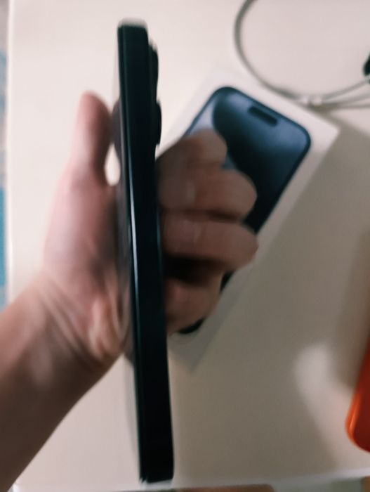 Продам  iPhone 15 pro