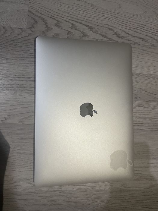 Продается MacBook Air 13