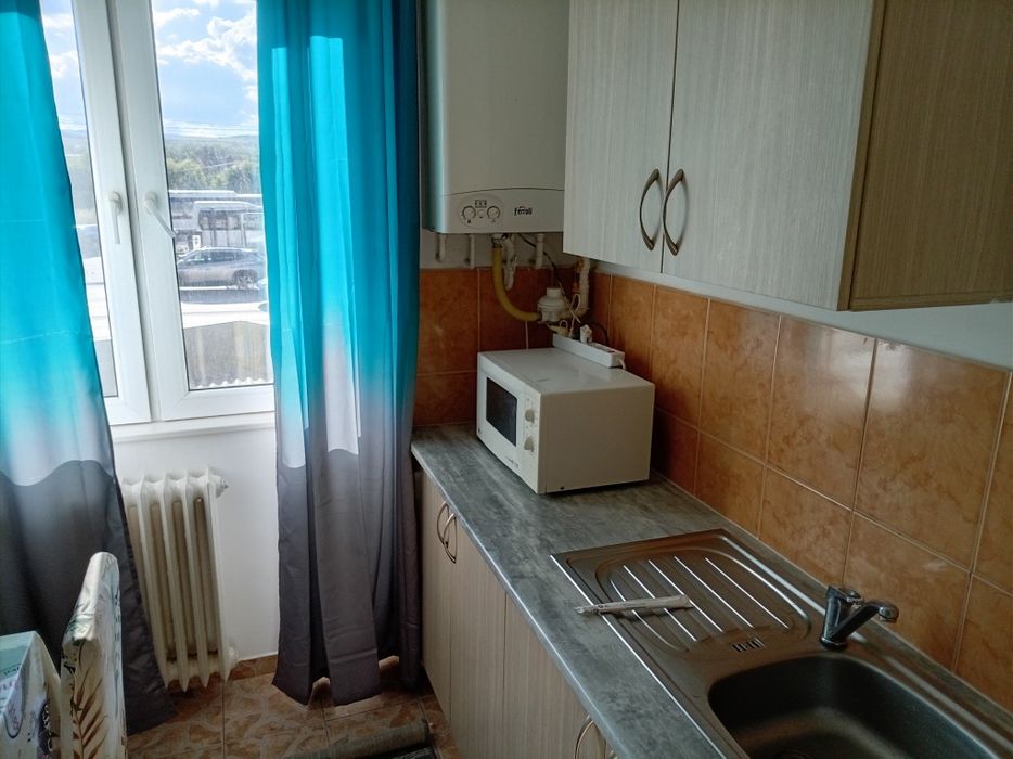 Închiriez apartament