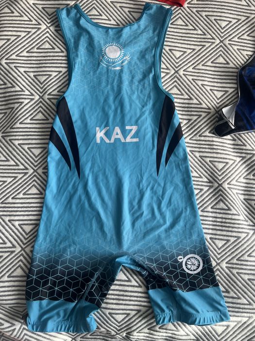 Продам Борцовки/Нательники