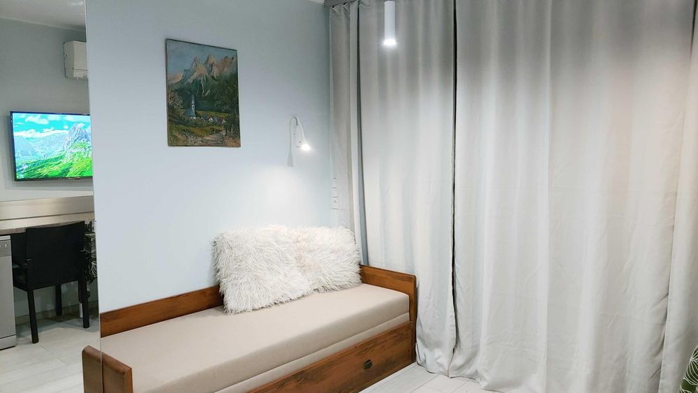 Дава се под наем Двустаен апартамент в Варна, Колхозен пазар - 32 кв.м за 368 € - Снимка #1