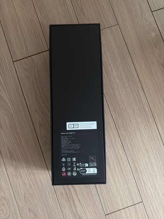 Vând placă de întins și uscat părul Dreame