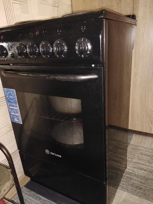 Продам электрическую плиту