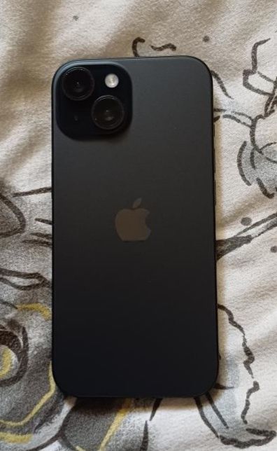 Assalomu alaykum Iphone 15 sotiladi