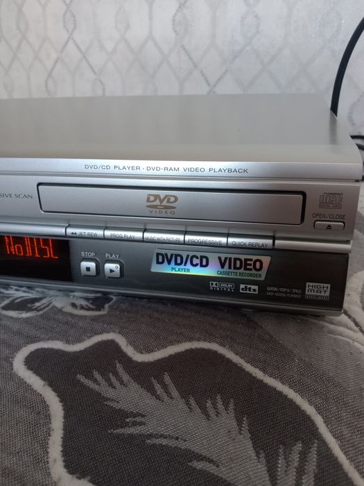 DVD+VHS 2в1 Panasonic