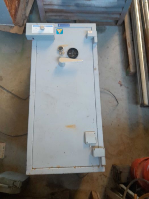 Каса сейфове много добро състояние