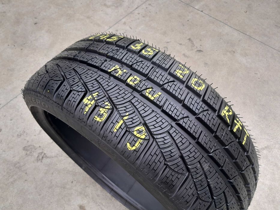 O anvelopa noua de iarna 245 35 20 pirelli sottozero 2 run flat
