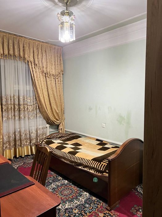 Продаётся 4-х комнатная квартира на Массиве Кушбеги, в дол дороге