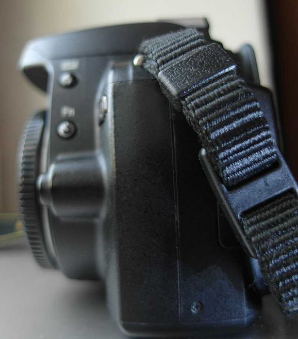 Nikon D40 зеркалка с волшебным CCD сенсором.