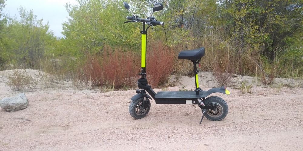 Продам эл самокат МОНОТРОН 2023 г выпуска .