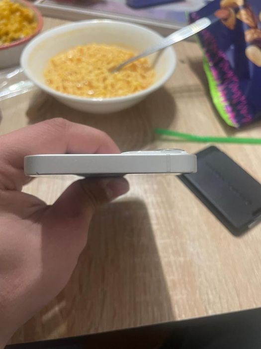 iPhone 13 . 128 гб 110000