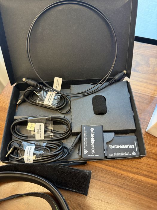 Casti gaming Arctis Pro Wireless