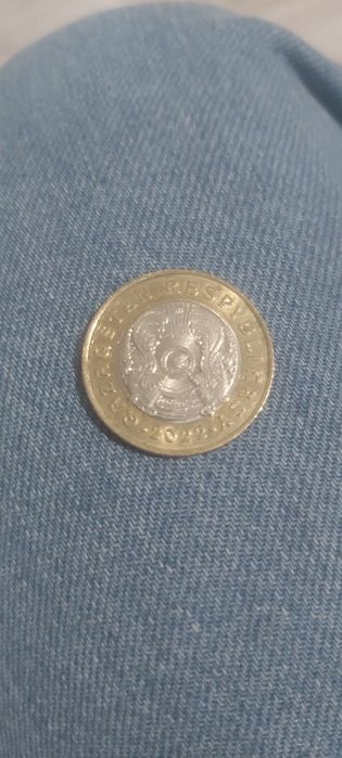 Монета редкий  100тг Сакский стиль