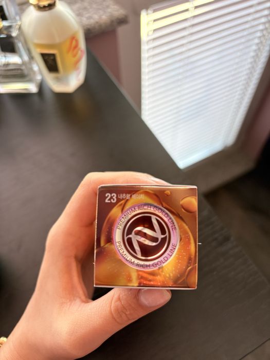 Фон дьо тен “Rich Gold- ENOUGH” 100мл.