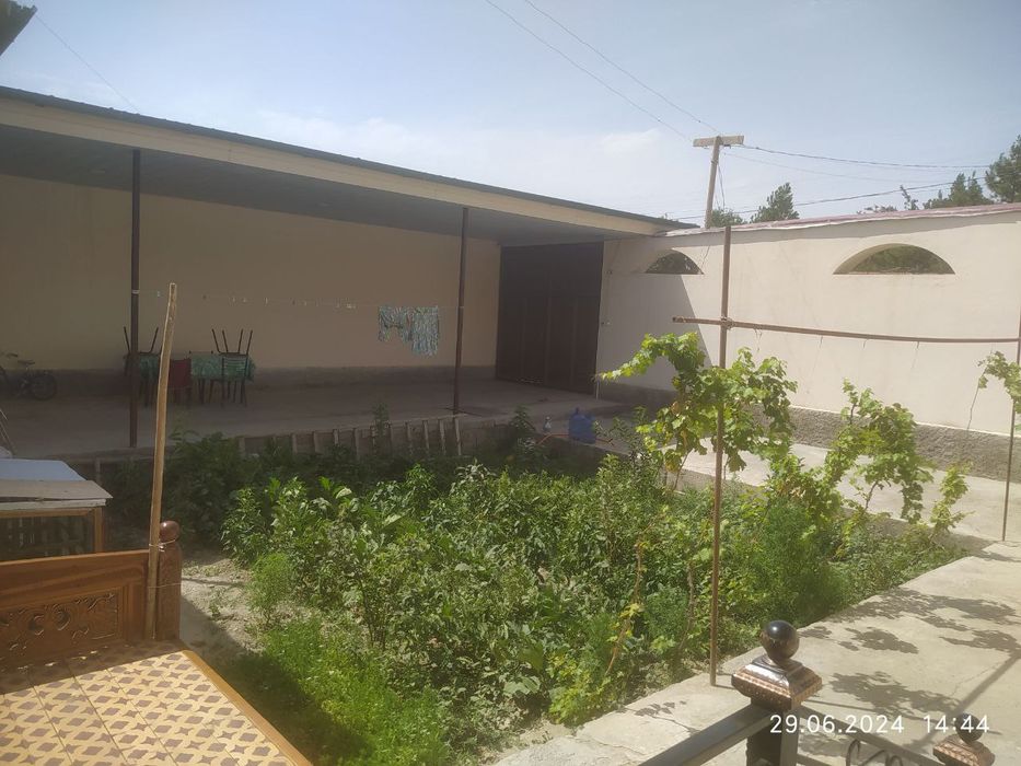 Uy Sotiladi Karmana kadast ko'cha Rayponi pavarotida... Remont bogan