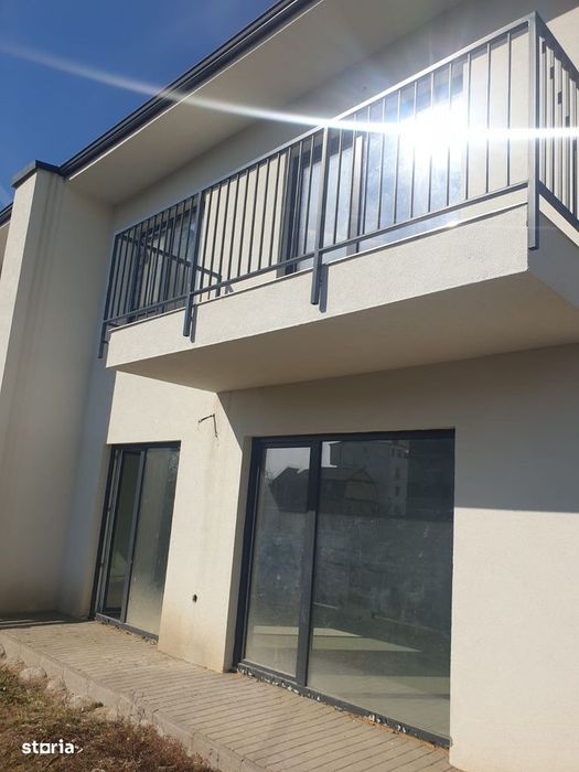 Duplex de vanzare de 130mp teren 216mp zona Floresti Crisan