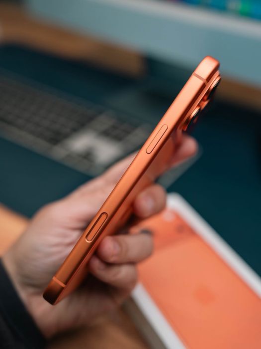 iPhone 17 Pro Max 256gb Orange Sim + E sim