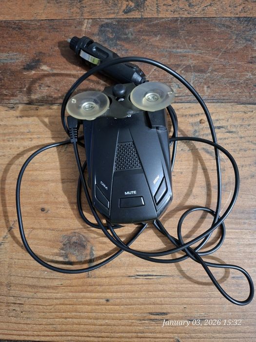 Vând detector Cobra RAD 250