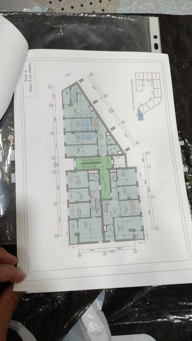 Новостройка уй сотилади. Алгаритм31кв. 113кв+80кв терасса 130000$ дог.